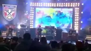 Plus 44 - When Your Heart Stops Beating & Baby Come On , Live