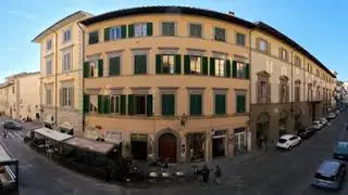 Florence Italy on Via S. Gallo in 360 degrees