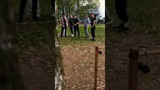 Подсмотрели как играют в &laquo;Лестничный гольф&raquo; #woodworking #game #woodgame #shortvideo #super