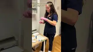 Wie macht man eigentlich einen Giardien-Schnelltest❓❓ Kira erkl&auml;rt es dir! #rex #tierarztberlin #tie