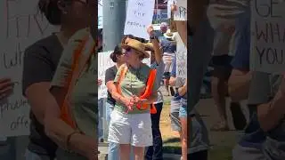 How Peaceful OR *Disruptive* should protests be?