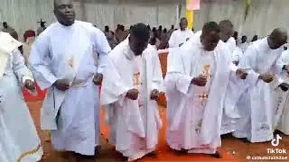 Catholic church best song #catholicprayer #spanishcatholic #catholicreligion #catholicfaith#dance 