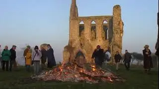 Easter Dawn Service 2007 - Newark Priory - by James Osborne