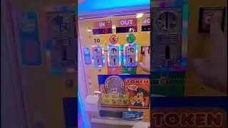 Satisfying Token Exchange Tom's World Claw Machine Arcade Game