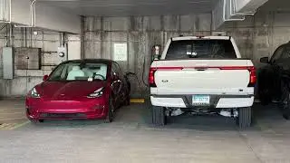 Someone left this Tesla a passive aggressive note 🥹