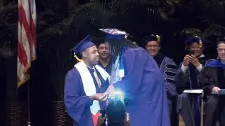 Proposal warms hearts at Florida Atlantic University graduation ceremony