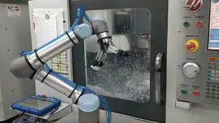 Robot collaboratif UR charge et d&eacute;charge centre usinage