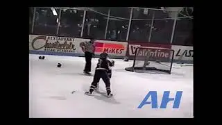 QMJHL Mar. 8, 1994 St-Hyacinthe Laser v Sherbrooke Faucons (melee) Hugo Bertrand v Dave Belliveau