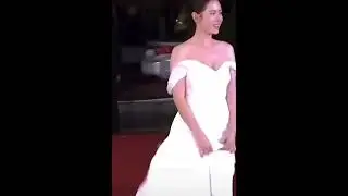 Son Ye-jin on a red carpet #sonyejin