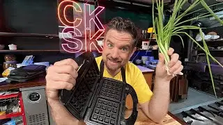 Chicken & Waffle but Banh Xeo (LIVE)