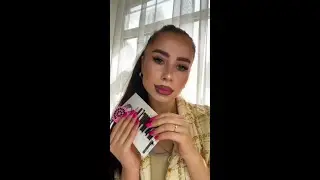How much does a lash artist earn?