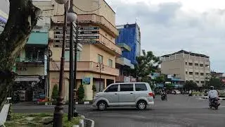 Ngabuburit Di Bundaran Satam Square