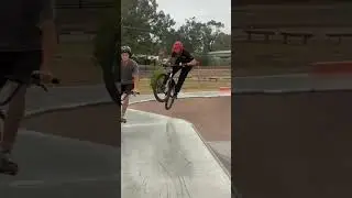 Skate park collab with @Genretakegaming and @Jaxonfarrelly0 #skatepark #jumping