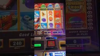 HAS THIS EVER HAPPENED TO YOU?!?! LIFE OF LUXURY BONUS!!! #casino #slots #gambling #slotmachines
