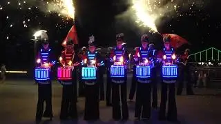 Шоу маршевых барабанов на ходулях с огнем! DrumArt Show! LED-Fire-Marching drums show on Stilts