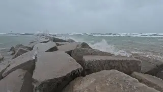 Heavy surf and rough waves on Lake Michigan ahead of winter storm