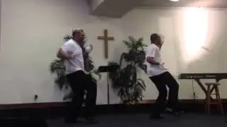 Seu & Paul - Pe a e sau I le fale o Ieova