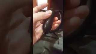Best way to open touch controller battery case #oculusrift #touchcontroller #vr