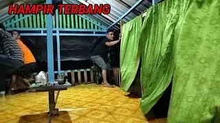 MASAK UDANG DI RUMAH APUNG//DI GUYUR HUJAN BADAI DAN PETIR.
