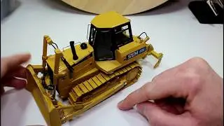 Бульдозер RC SEM 822, часть 1 &mdash; первый взгляд и разборка