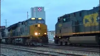 A CAT Payloader Pushes Train Cars! 2 Fast CSX Trains Meet! Train Filmed On Both Sides 3 Miles Apart!