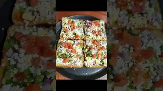 microwave Bread pizza 🍕 instant #food #microwave #trendingshorts #recipe #pizza #breadpizza #oven