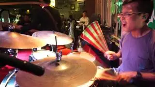 Uptown Funk Live Mong Postbox (Universe Band Live at Mulligan Irish Bar Thailand)