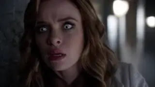 The Flash 3x10 Part 1/2 - Snowbarry (Barry & Caitlin) Scenes/Reaction/Crack