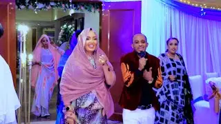 Safiyo Tusmo oo  Bashiir Jaawi Sidii Aroosad u Galbiyay....