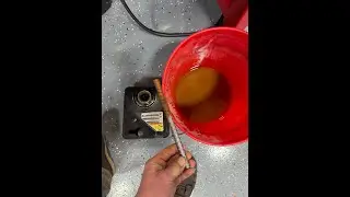 Cheapest way to clean a rusty Gas tank! Electrolysis!