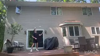 Juggle Vs Owen: Round 1 Trick 1 - 5 ball back cross connected to 97531 behind the back