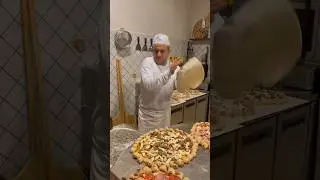 PIZZAIOLO MARIO PETROLO #pizza #pizzalover #food