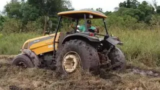 Desatolando Valtra A750