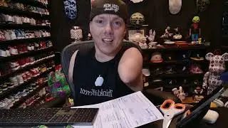 How I use scissors without any hands!