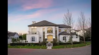 Exquisite Residence in award-winning Val de Vie Estate.