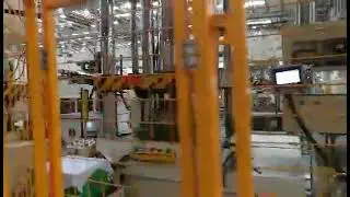QINFENG 3KG swing manipulator robots transfer kitchenware parts for hydraulic presses.