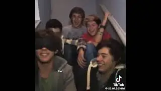 One direction on crack