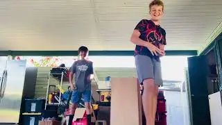 Trapeze yo-yo trick challenge
