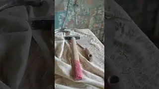 Снятие старой краски на стене 