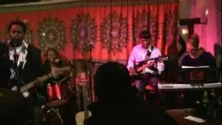 Fauz Noir - Zikianza (Live @Choices)