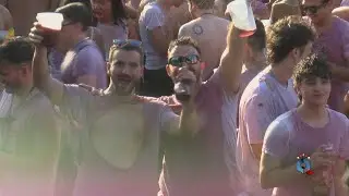 La popular zurra vuelve al exterior del recinto ferial con mayor participación