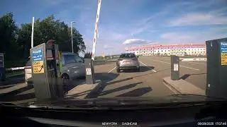 anything to get ahead - merging lanes and not paying attention - viofo a139 pro 4K
