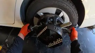 POV Alignment Technician | 2016 Toyota Prius