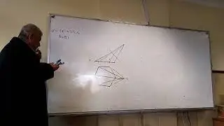 إفراد هرم سداسي مائل