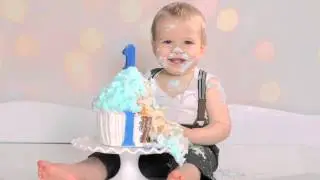 First birthday / Smash the Cake session at Miranda O'Leary Photography
