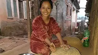 आज गोर्खा तिर है साथि हरु मिठो खाजा खादै कुरा कानि गर्दै दिदि बैनि 😍