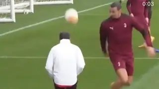 Zlatan Ibrahimovic showing off his skills in training