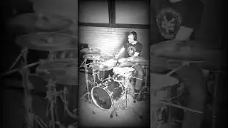 Grooving fills x1 #drums #drumming #fills #beats #grooves #shorts #4k #no3 #drummer #anxiety #relief