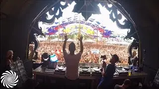Berg playing Randa in Mandallah Brazil
