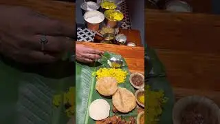 Maha Bhog Served on Banana Leaf | South Indian☘️😍❤️&zwj;🔥 #southindianfood #viralvideo #shorts